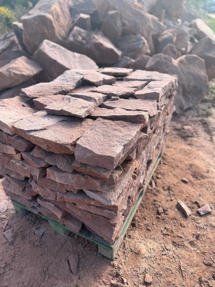 Mauersteine Trockenmauerstein Wasserbausteine Bruchstein Sandstein rot - Bild 1 von 4