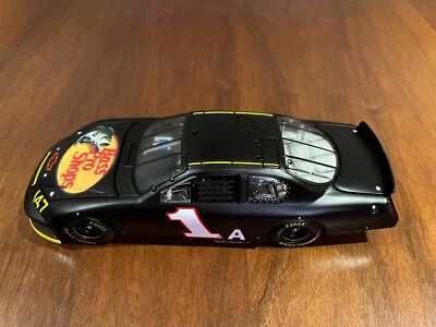 Coche de prueba Martin Truex Jr 1/24 probado en pista 2006 sin caja Foto 1 de 4