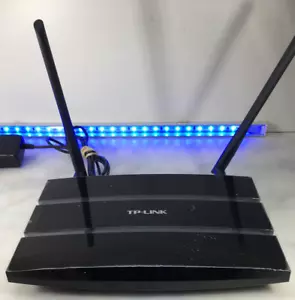 TP-LINK TD-W8970 300Mbps Wireless N Gigabit ADSL2+ Modem Router #204 - Picture 1 of 1