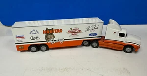Winross American Racing Scene #15 Alan Kulwicki Hooters Semi Ford Transporter - Picture 1 of 21