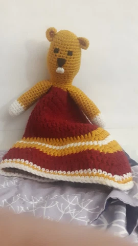 Homemade  Golden Gopher Knitting Cover