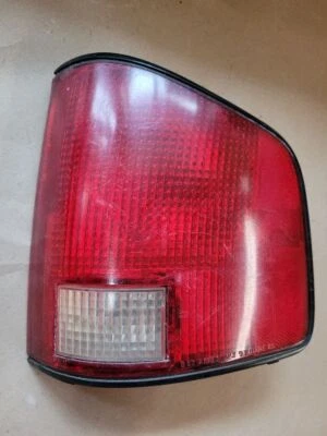 Luz trasera de pasajero compatible con 94-03 S10 S15 SONOMA  Foto 1 de 4
