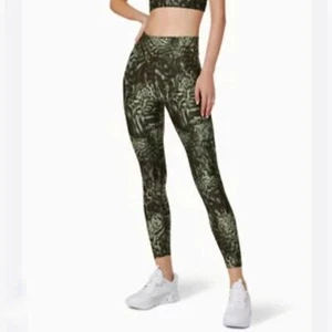 Good American Wild Night Legging Women's Medium Green Black Animal Print Jungle - Picture 1 of 14