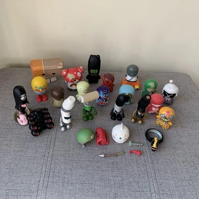 Kidrobot Bentworld Vandals Dunny Vinyl Figures Lot. AMDC, Scary Girl See Photos. - Image 1 of 4