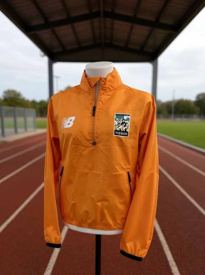 RARE Authentic New Balance LaSalle Bank Chicago Marathon Officials Jacket Size L - Image 1 of 4