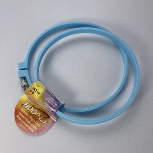 Juego de 2 aros y marcos bordados Susan Bates HOOP-La 6" y 4" azul hielo - Imagen 1 de 2