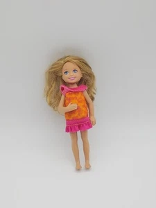 Chelsea Kelly Barbie Friends Mattel 2010 rosa/arancione vestito bambola - Foto 1 di 2