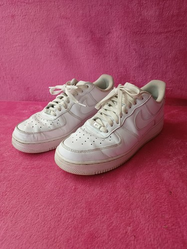 Taglia UK 8.5 Nike Air Force 1 Low '07 Bianco