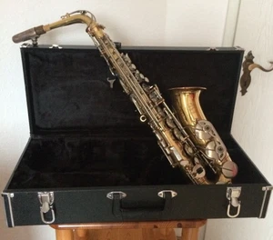 ES Saxophon mit Koffer - Bild 1 von 2