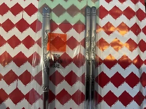KOREANISCHES EDELSTAHL ESSSTÄBCHEN & LÖFFEL SET MIT DEN BERÜHMTEN GLÜCKSKRANICHEN - Bild 1 von 6