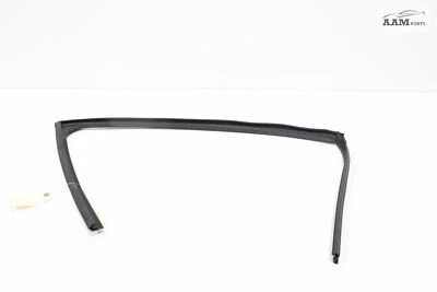 Mazda 6 sedán 2017-2021 puerta delantera derecha canal de funcionamiento sello de resistencia OEM Foto 1 de 4