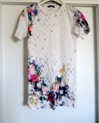 RUNWAY BALMAIN GORGEOUS FLOWERS SLIM FIT T-SHIRT SIZE 38 FITS XS-S VINTAGE - image 1 of 4