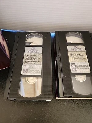 BETTE DAVIS VHS Three Box Set Dark Victory, Jezebel and Now Voyager - Imagem 1 de 4