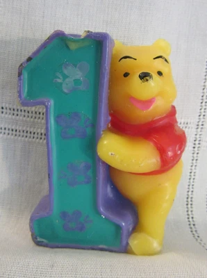 Vela de cumpleaños vintage Disney Winnie the Pooh 1er 3" Foto 1 de 4