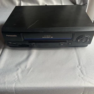 Lettore VHS Panasonic PV-V4021 VCR - senza telecomando - testato funzionante - Foto 1 di 14