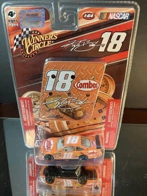 Детская кроватка Kyle Busch No18 Cobos 2009 Toyota Camry круг победителей 1:64 - Изображение 1 из 3