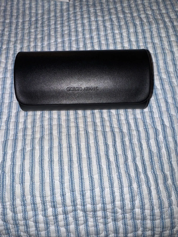 Estuche blando para gafas Giorgio Armani negro bolsa plegable superior Foto 1 de 3