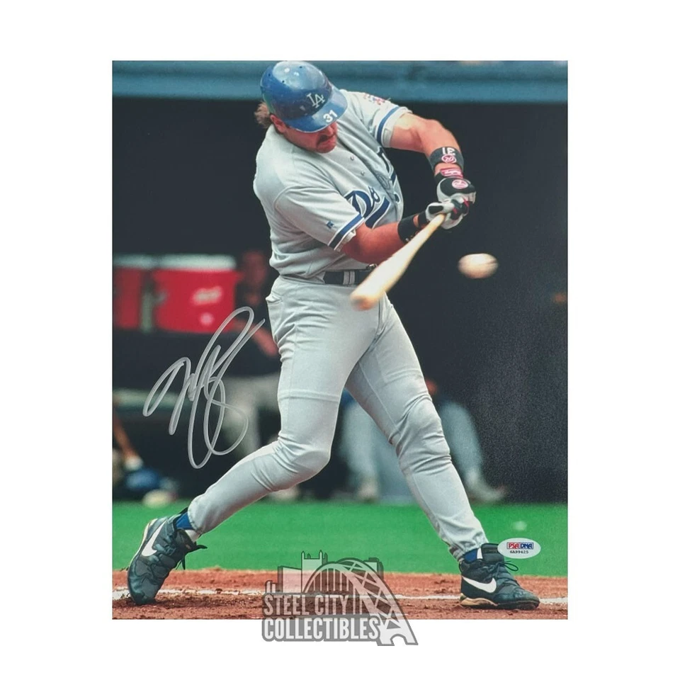 Mike Piazza Autographed Los Angeles Dodgers 11x14 Baseball Photo - PSA/DNA - Image 1 of 1