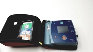 Philips HeartStart FR2+ AED DefibriIllator -M3860 With Original Case - Picture 1 of 11