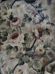 Raymond Waites Fabric VINTAGE ROSE 2 Yd + x 52" - Picture 1 of 7