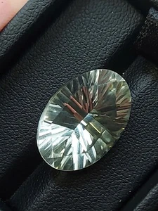 Precision cut green Amethyst gemstone - faceted natural Prasiolite 12.30 CTS - Bild 1 von 10