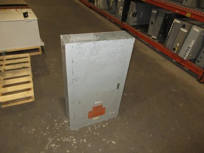Westinghouse Main Lug Breaker Panel CG-15706 225A Max 120/208V 3Ph 4W 42-Slot - Image 1 of 4