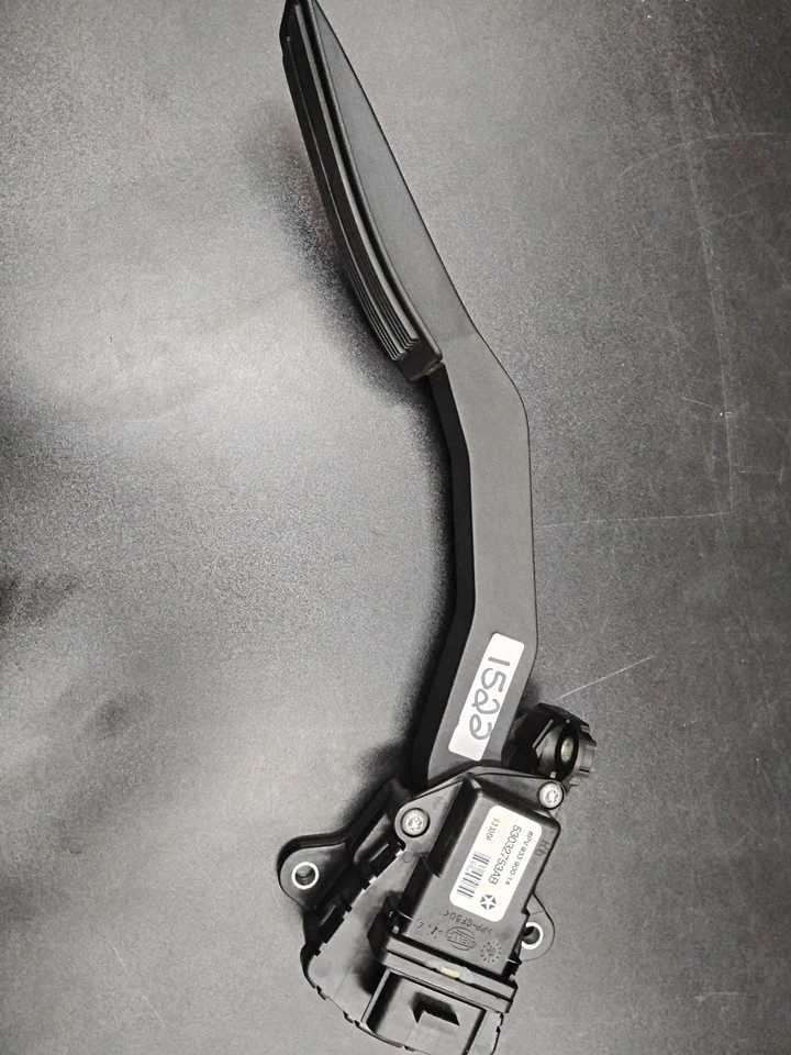 2002-2005 Dodge Ram 1500 2500 3500 5.7L Gas Pedal Assembly 53032753AB OEM Foto 1 de 4
