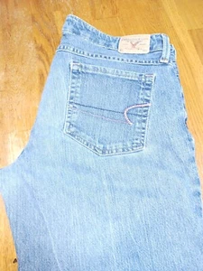 American Eagle Outfitters Size 14 REG Limited Blue Issue Cropped Denim Jeans - Picture 1 of 8