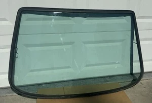 MERCEDES BENZ W126 C126 560SEC 380SEC 500SEC REAR HEATED TINTED WINDOW GLASS - Picture 1 of 9