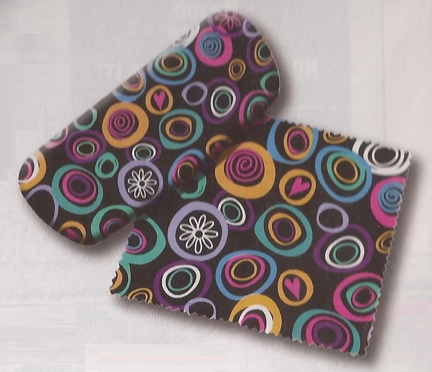 Estuche para gafas de lunares y paño de limpieza de microfibra suave #13650 de Spoontiques Foto 1 de 1