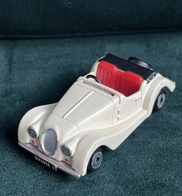 Corgi Postman Pat Dr Sylvia Gilbertson’s Car Die Cast 2005 - Image 1 of 4