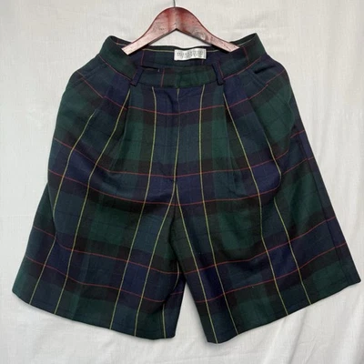 Valerie Stevens Women's Size 8 Genuine Pure New Wool Tartan Plaid Golf Short - Image 1 of 4