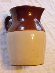 Jarra de cerámica marrón/bronceada de gres de EE. UU. - Imagen 1 de 6