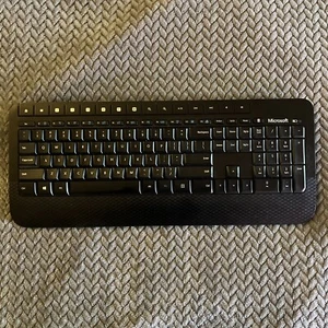 Microsoft Wireless Desktop 2000 Model 1477 Keyboard ONLY - Picture 1 of 7