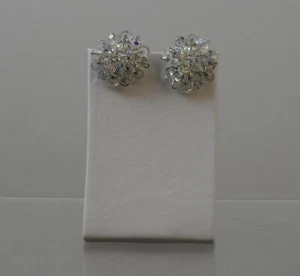 Vintage Iridescent Glass Round Cluster Silver Tone Clip Earrings About 1" G15 - Bild 1 von 10