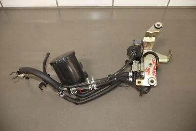 Bote evaporador montado en bahía de motor 99-05 Mazda Miata NB con líneas Foto 1 de 4