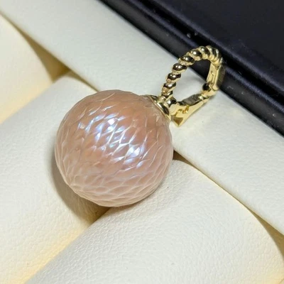 Ciondolo con perle Edison, perla d'acqua dolce taglio 13,5 mm, rosa... - Immagine 1 di 4