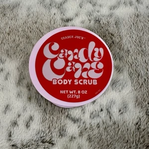 Trader Joe's Candy Cane Body Scrub 8 oz Edizione Limitata Stagionale - Nuovo - Foto 1 di 4