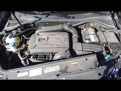 Used Washer Fluid Reservoir fits: 2016 Volkswagen Passat  Grade A Foto 1 de 4