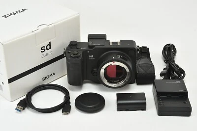 Sigma sd Quattro Mirrorless Digital Camera Black Body [Excellent] 88-L44 - Image 1 of 4
