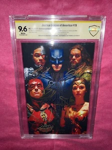JLA 15 Foil CBCS 9.6 Signed 4 X’s By Cast - Cavill - Gadot - Momoa - Fisher - Picture 1 of 10
