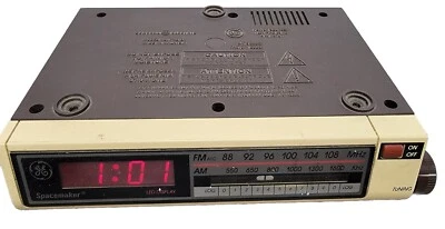 Vintage GE General Electric Spacemaker Under Cabinet 7-4212A Clock Radio Tested - Image 1 of 4