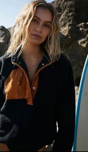 Free People Hit The Slopes Colorblock Pullover Fleece Pockets Black Combo XS NEW - Picture 1 of 6