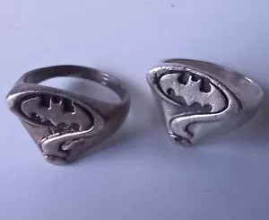 ANELLO BATMAN VINTAGE ANNI 90 DC COMICS tg10 ARGENTO 925 PUZZLE BRUCE WAYNE BAT SIGNAL - Foto 1 di 9