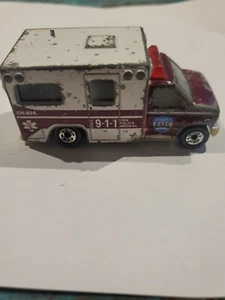 Matchbox Ambulance County EMS  White  1996, 1:80 Emergency Vehicle 112 - Picture 1 of 5