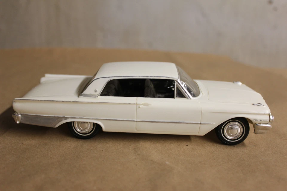 1961 WHITE Ford Galaxie MODEL CAR Promotional?? VINTAGE - Image 1 of 4