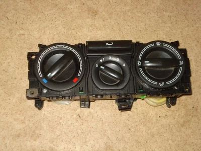 T5 Heating Control Panel 7H0819045A Heater Panel Heat Regulator Control Unit - Image 1 of 3