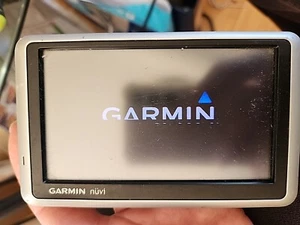 garmin nuvi 1350 GPS Navigator (faulty) - Picture 1 of 3