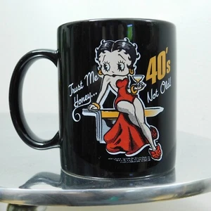 "Trust Me Honey 40's Not Old" Betty Boop Linyl Silver Phoenix BLK Kaffee Tee Becher - Bild 1 von 7