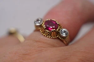 Antiker Rubin Ring,585er,14 Karat Gelbgold,1,6 ct. Rubin,0,8 ct. Topase,Größe 62 - Bild 1 von 7